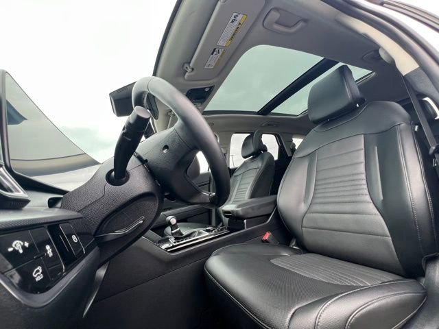 Used 2025 Kia Sportage SX AWD/4WD image 14