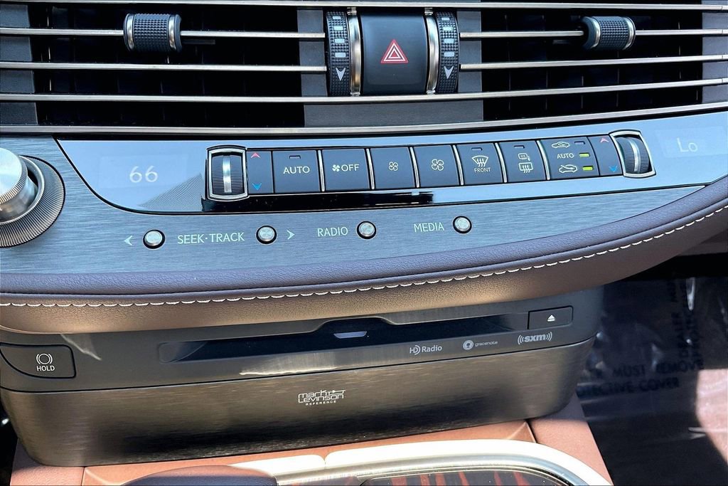 Used 2020 Lexus LS 500 w/ Interior Upgrade Package RWD image 31