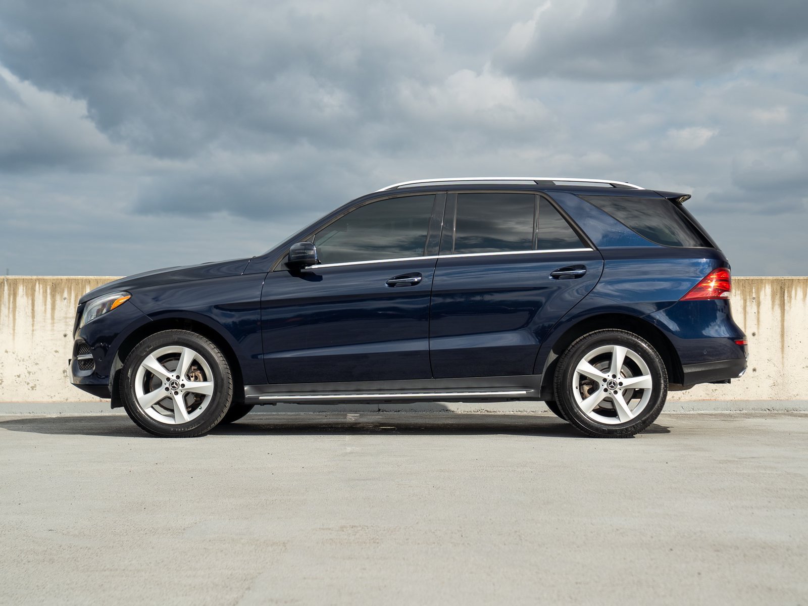 Used 2018 Mercedes-Benz GLE 350 4MATIC image 3