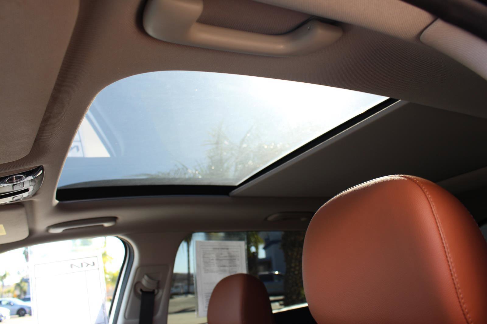 Used 2022 Kia Sorento SX Prestige w/ Rust Color Package image 27