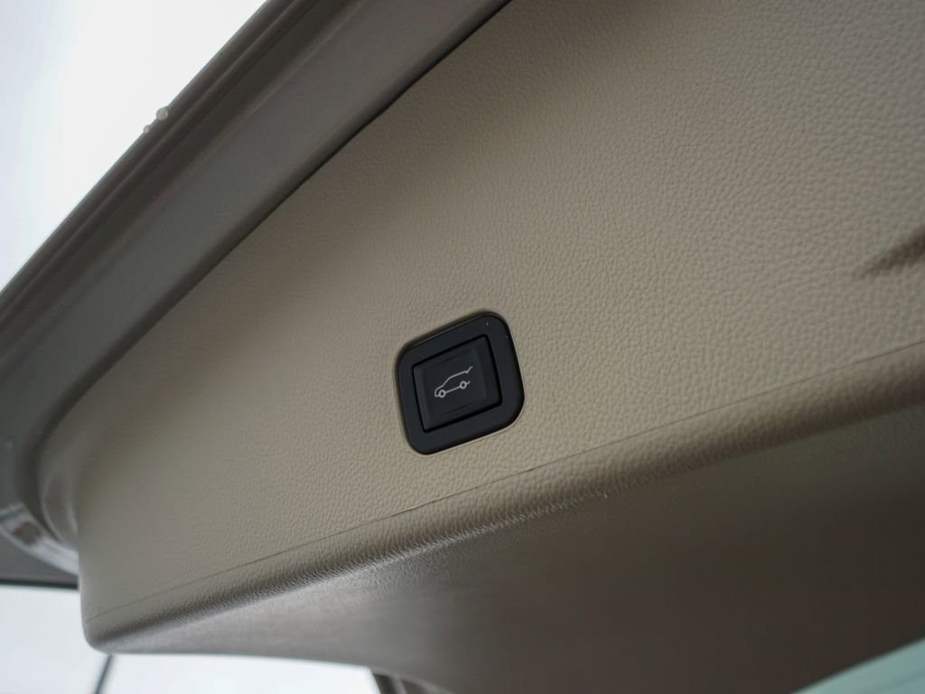 Used 2016 Cadillac SRX Performance w/ Driver Awareness Package image 34