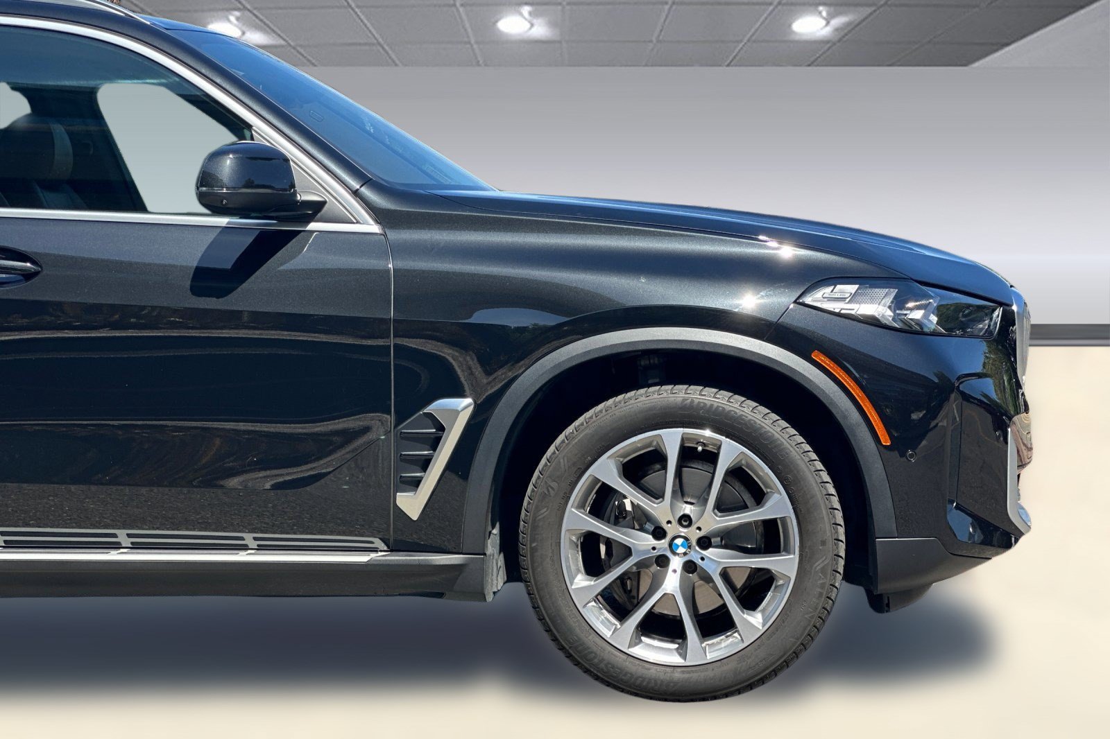 Used 2024 BMW X5 xDrive40i w/ Parking Assistance Package AWD/4WD image 35