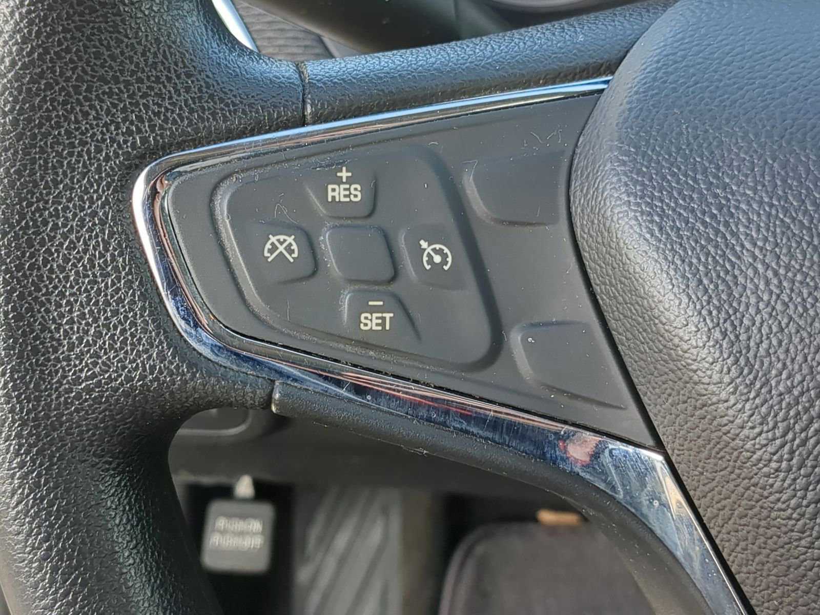 Used 2019 Chevrolet Cruze LT image 24