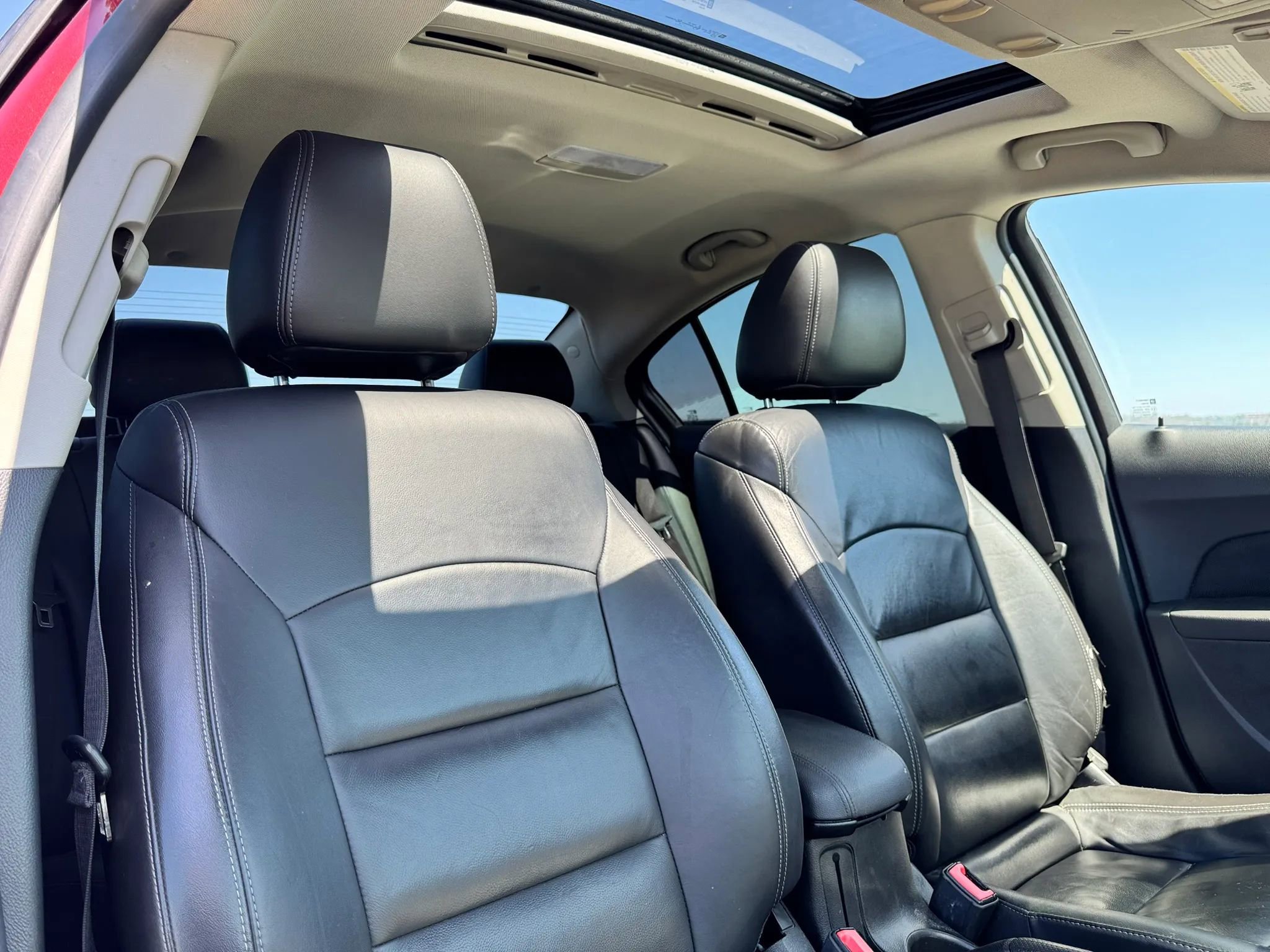 Used 2016 Chevrolet Cruze LTZ w/ Sun, Sound and Sport Package FWD image 25