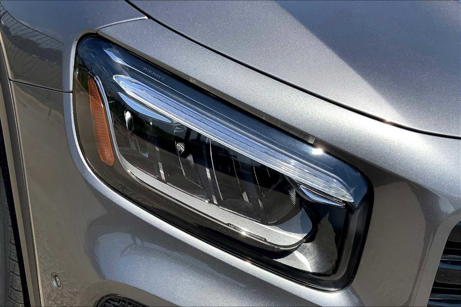 New 2025 Mercedes-Benz GLB 250 image 20