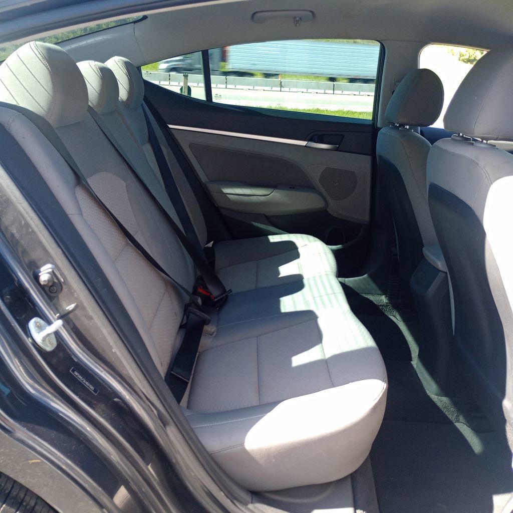 Used 2020 Hyundai Elantra SEL FWD image 20