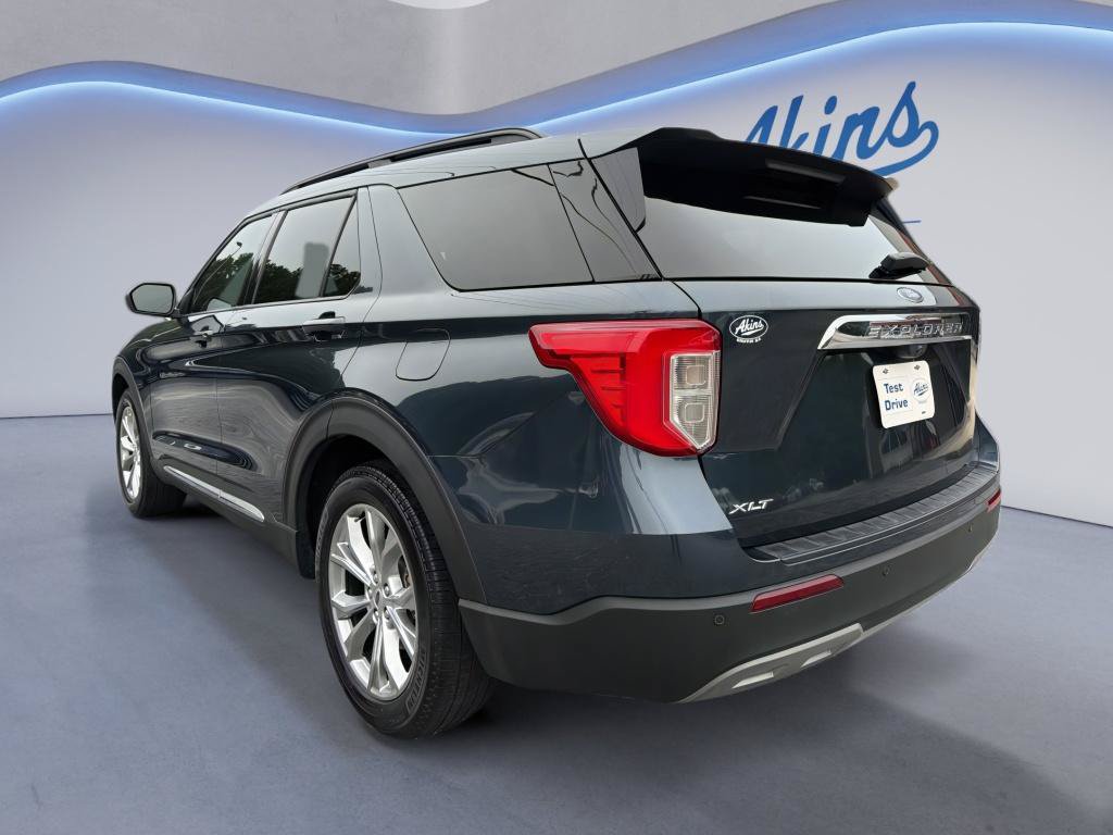 Used 2024 Ford Explorer XLT w/ Equipment Group 202A RWD image 5