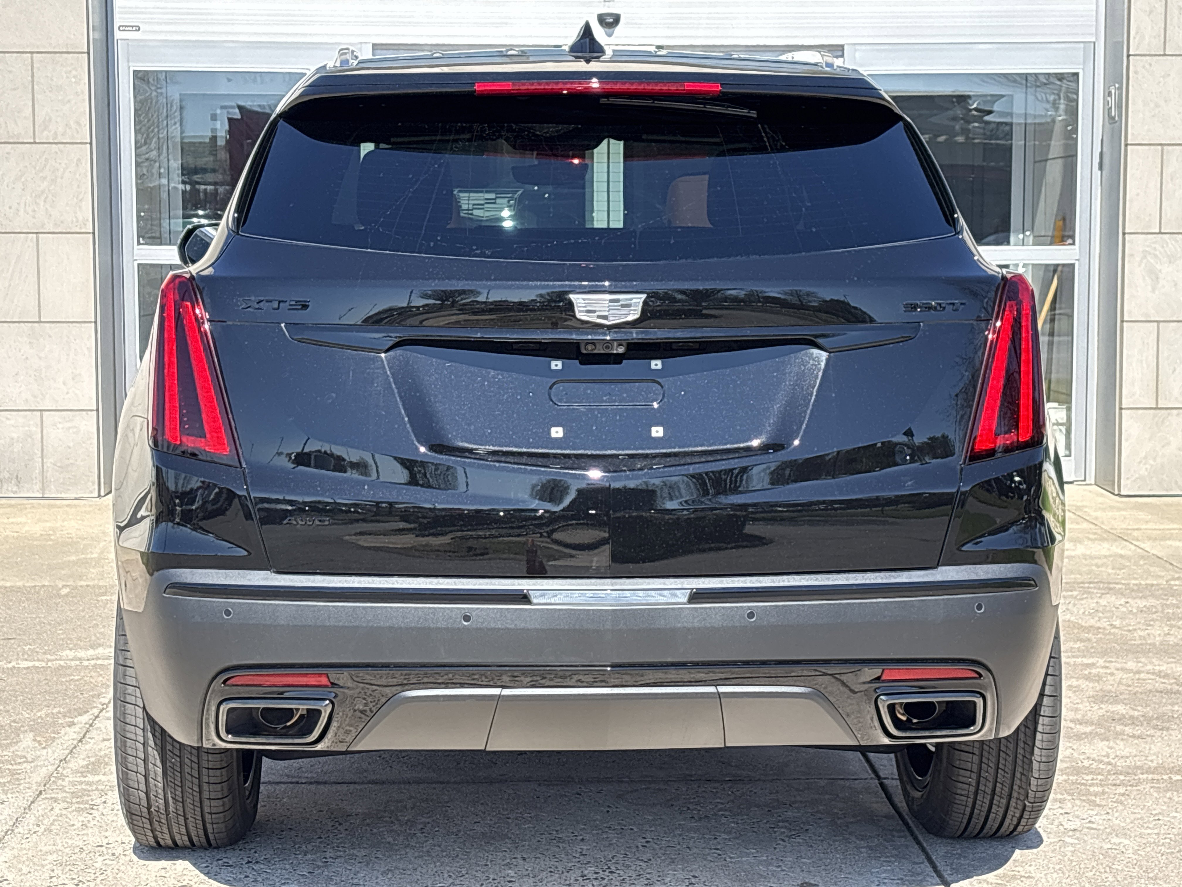 New 2026 Cadillac XT5 Premium Luxury w/ LPO, ONYX Package AWD/4WD image 7