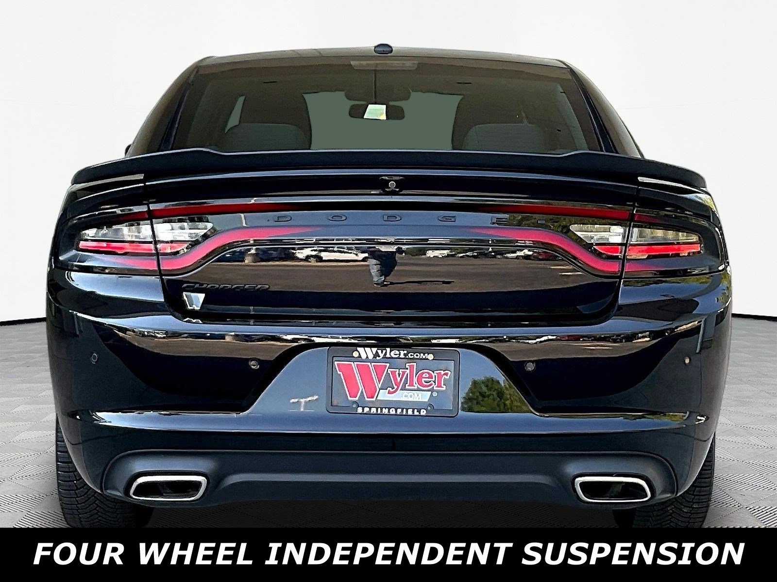 Used 2021 Dodge Charger SXT w/ Blacktop Package RWD image 5