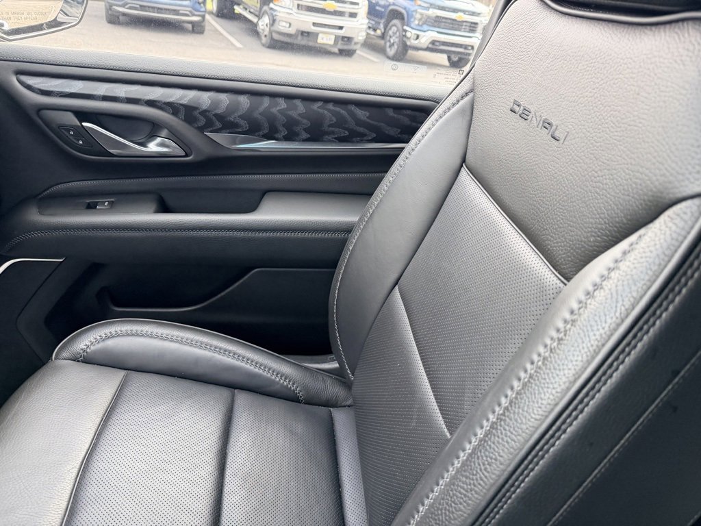 Used 2023 GMC Yukon Denali image 29