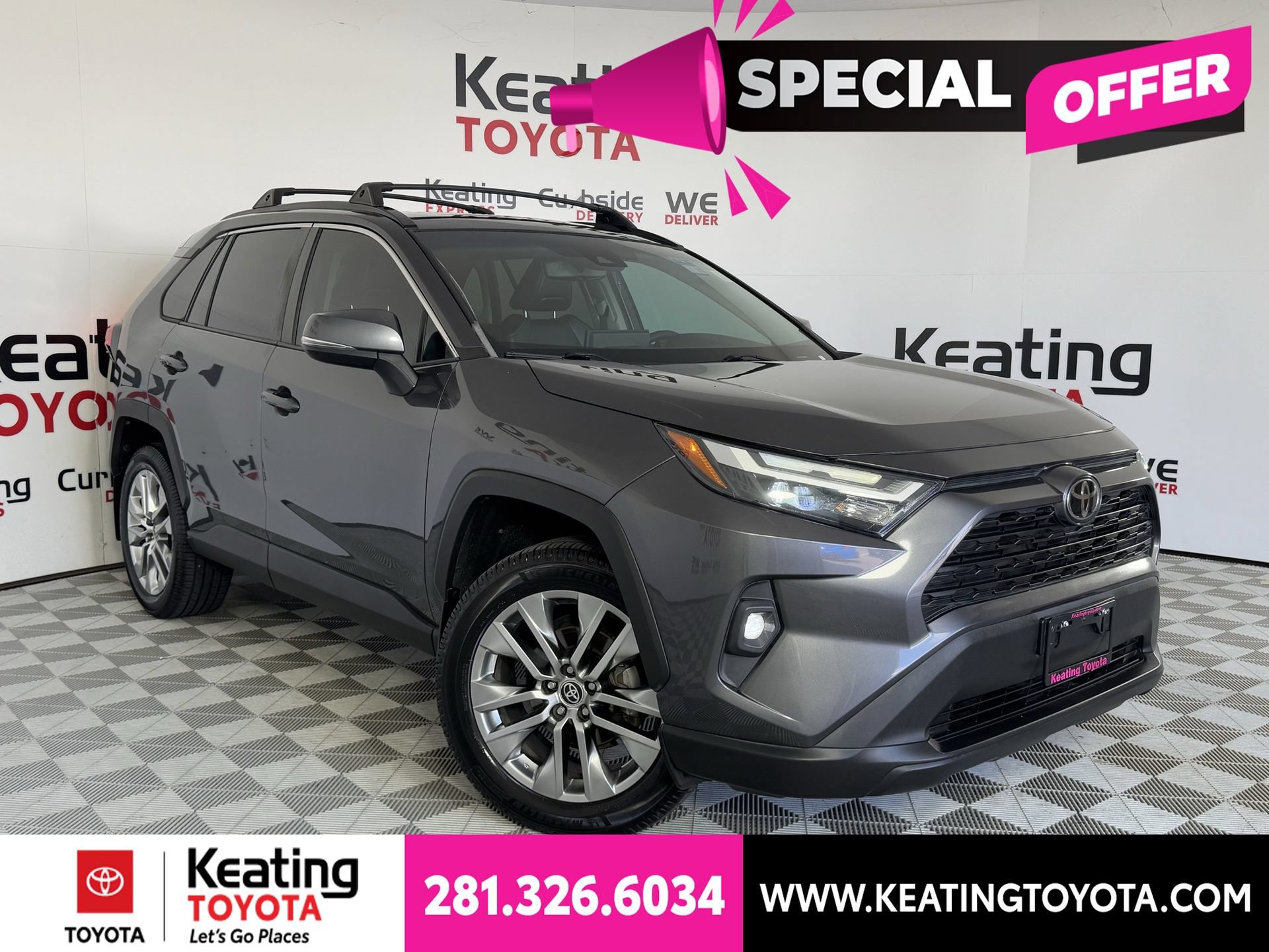Used 2022 Toyota RAV4 XLE Premium FWD image 2