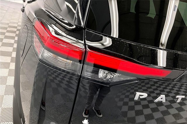 New 2025 Nissan Pathfinder S image 18