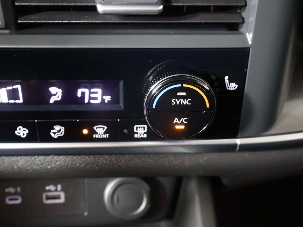 Used 2023 Nissan Rogue SV w/ SV Premium B Package AWD/4WD image 46