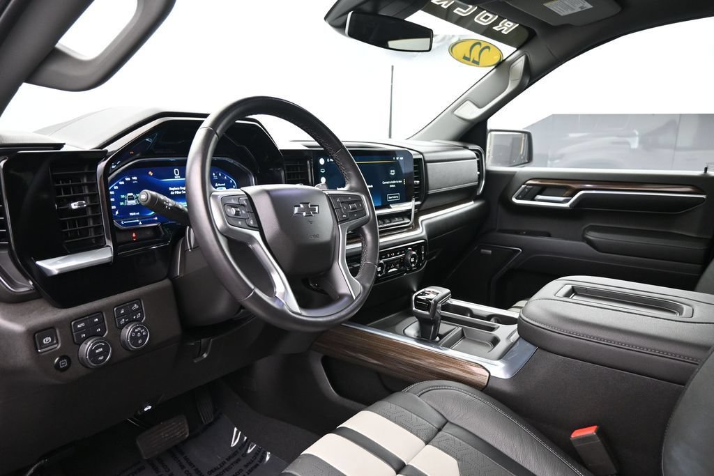 Used 2022 Chevrolet Silverado 1500 RST AWD/4WD image 24