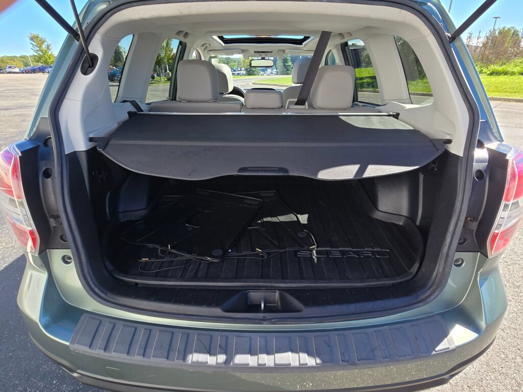 Used 2016 Subaru Forester 2.5i Touring w/ Eyesight & Navigation System AWD/4WD image 14