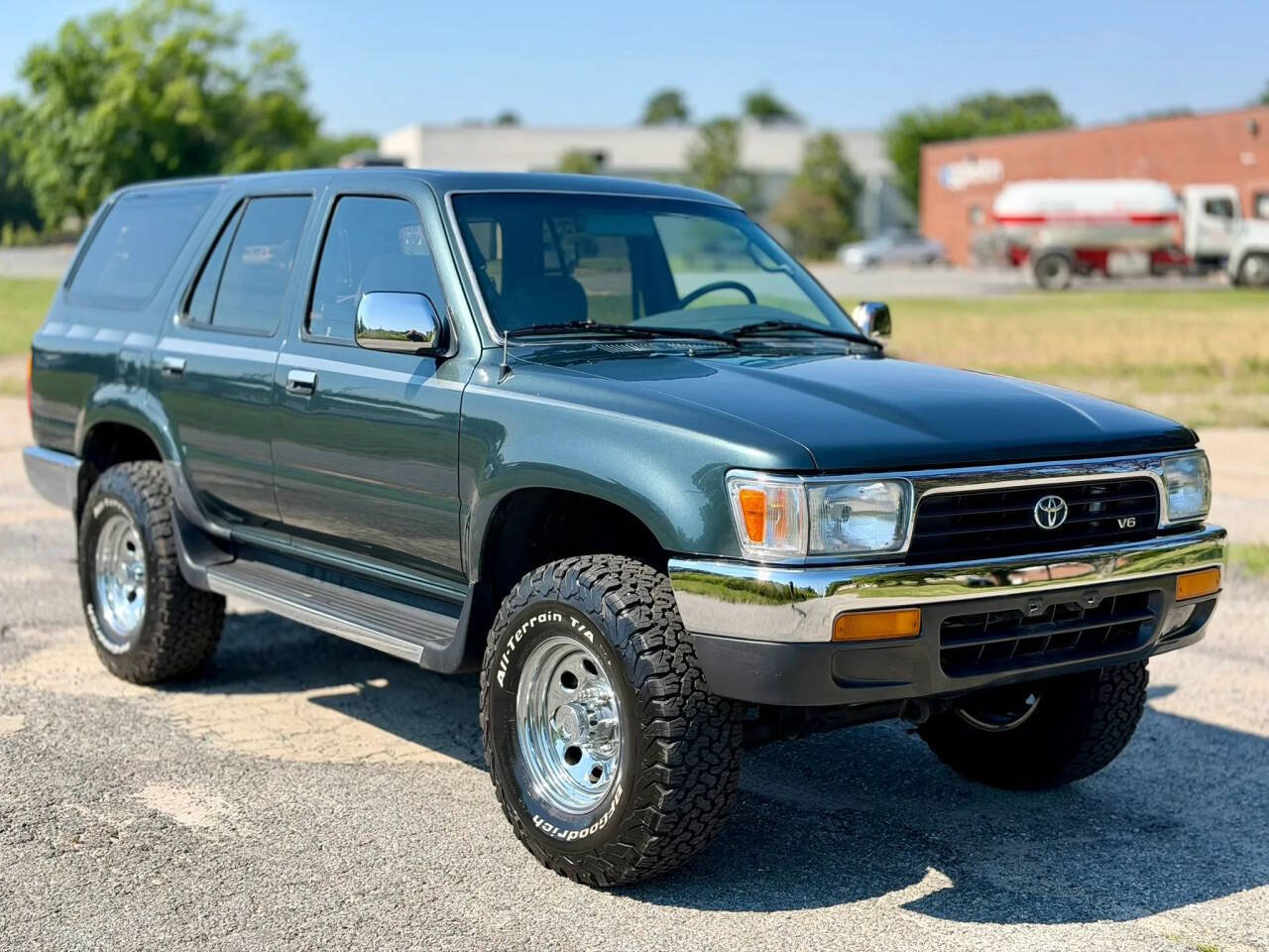 Used 1992 Toyota 4Runner SR5 AWD/4WD image 2