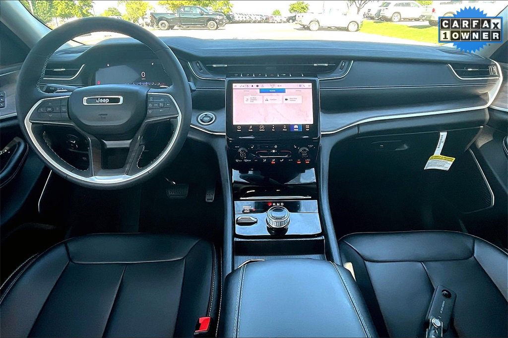 Used 2024 Jeep Grand Cherokee L Limited image 5