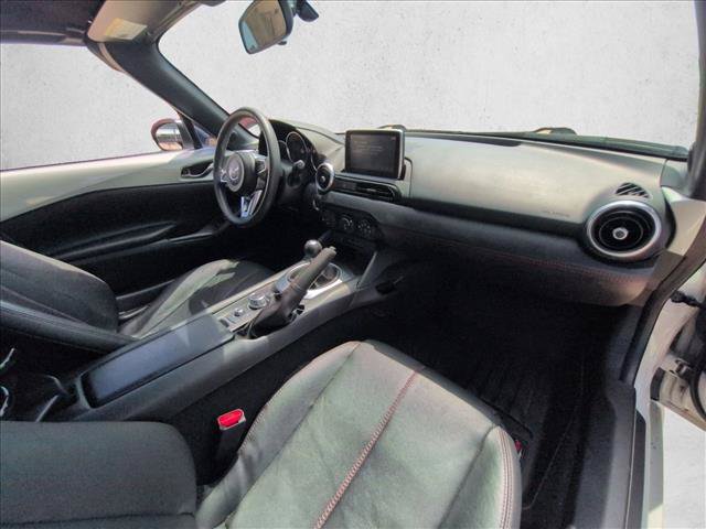 Used 2016 MAZDA MX-5 Miata Club RWD image 15