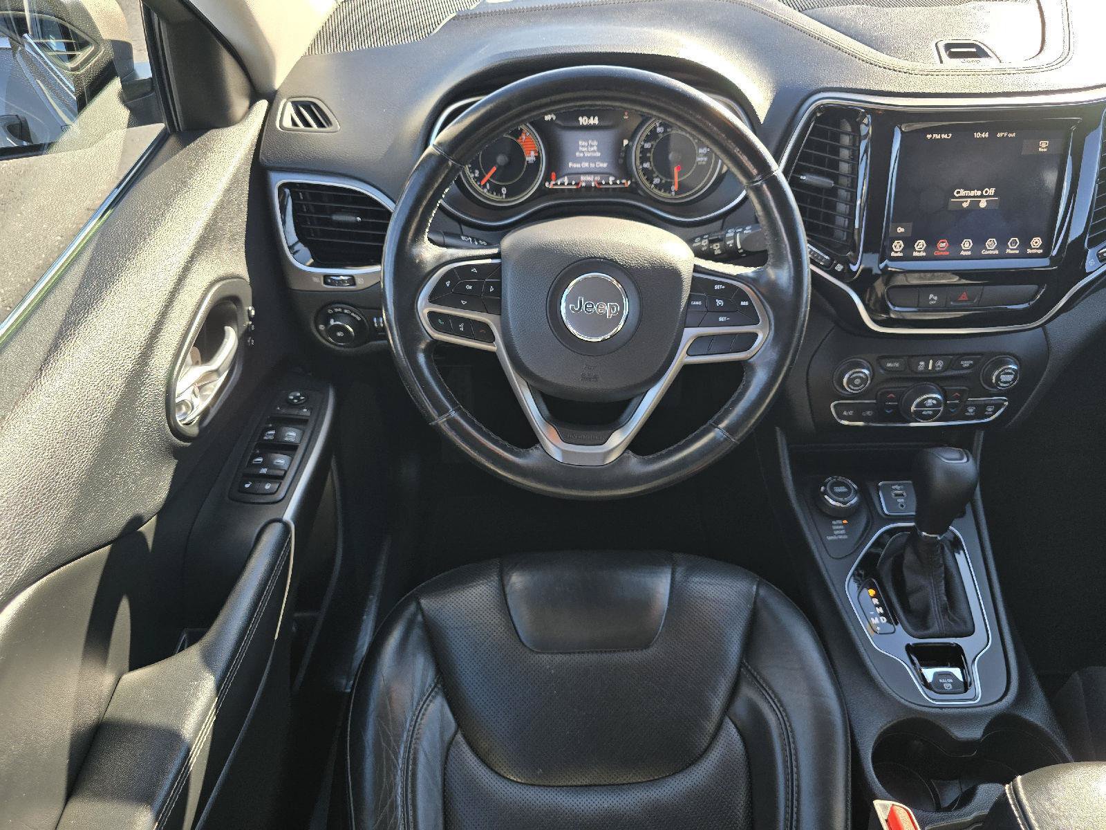 Used 2019 Jeep Cherokee Limited AWD/4WD image 17