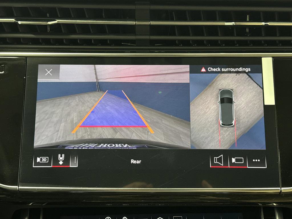 Used 2023 Audi Q7 2.0T Premium w/ Convenience Package image 11