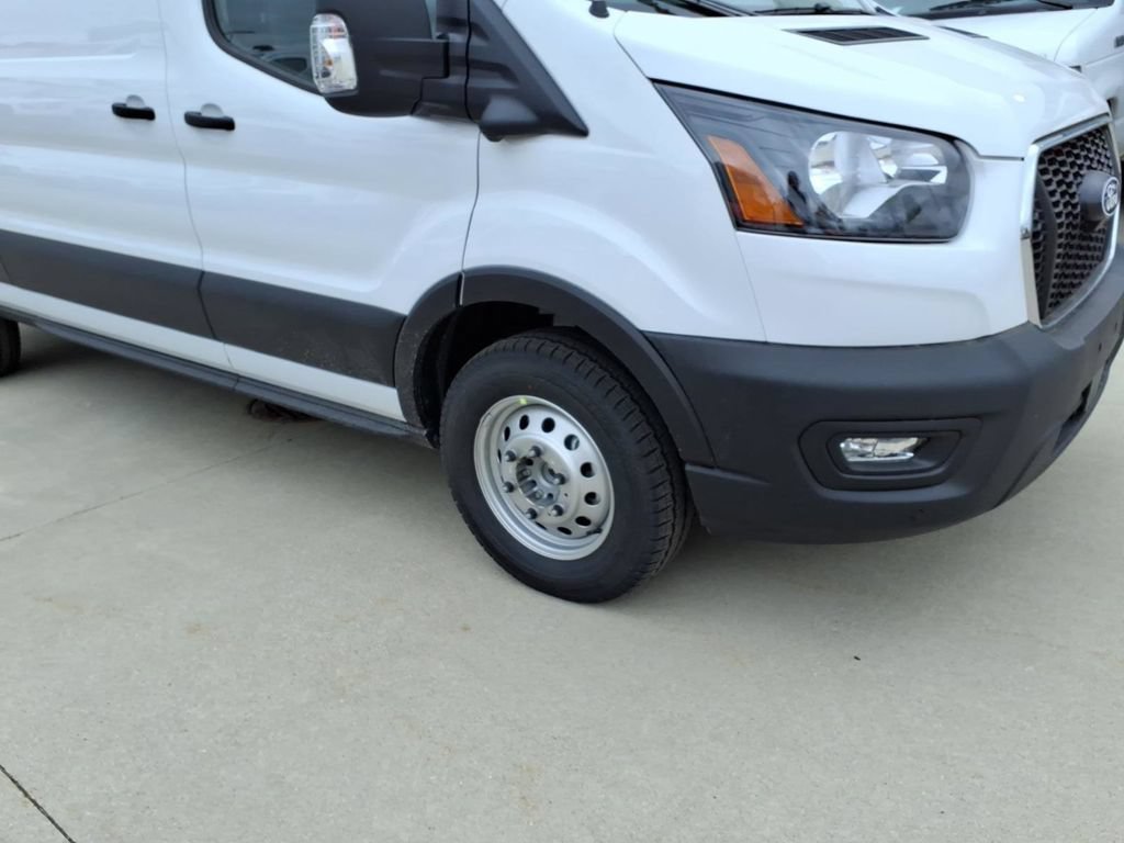 New 2026 Ford Transit 350 148 Low Roof RWD image 4