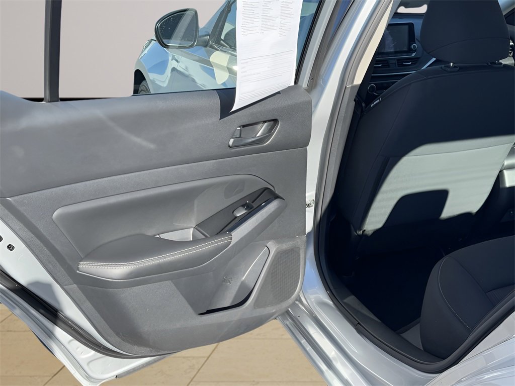 Used 2023 Nissan Altima 2.5 SV image 31