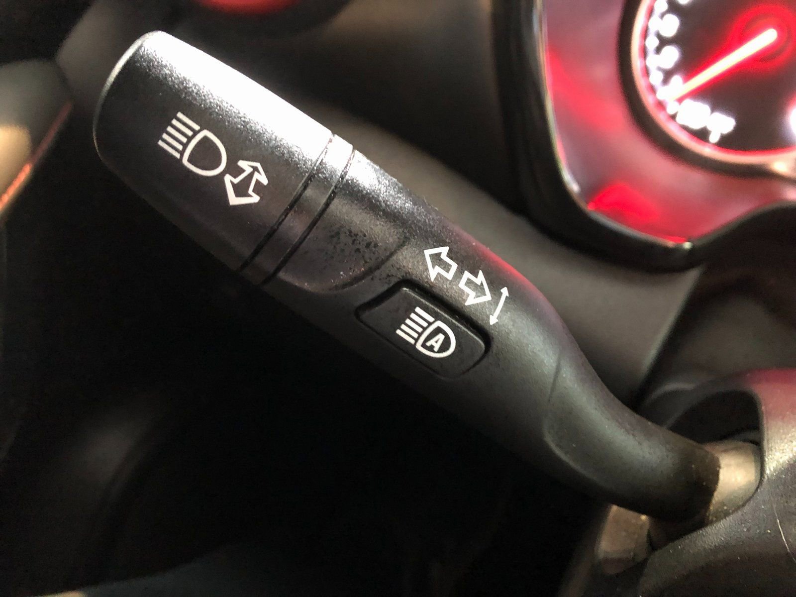 Certified 2022 Chevrolet Blazer RS w/ Enhanced Convenience Package image 32