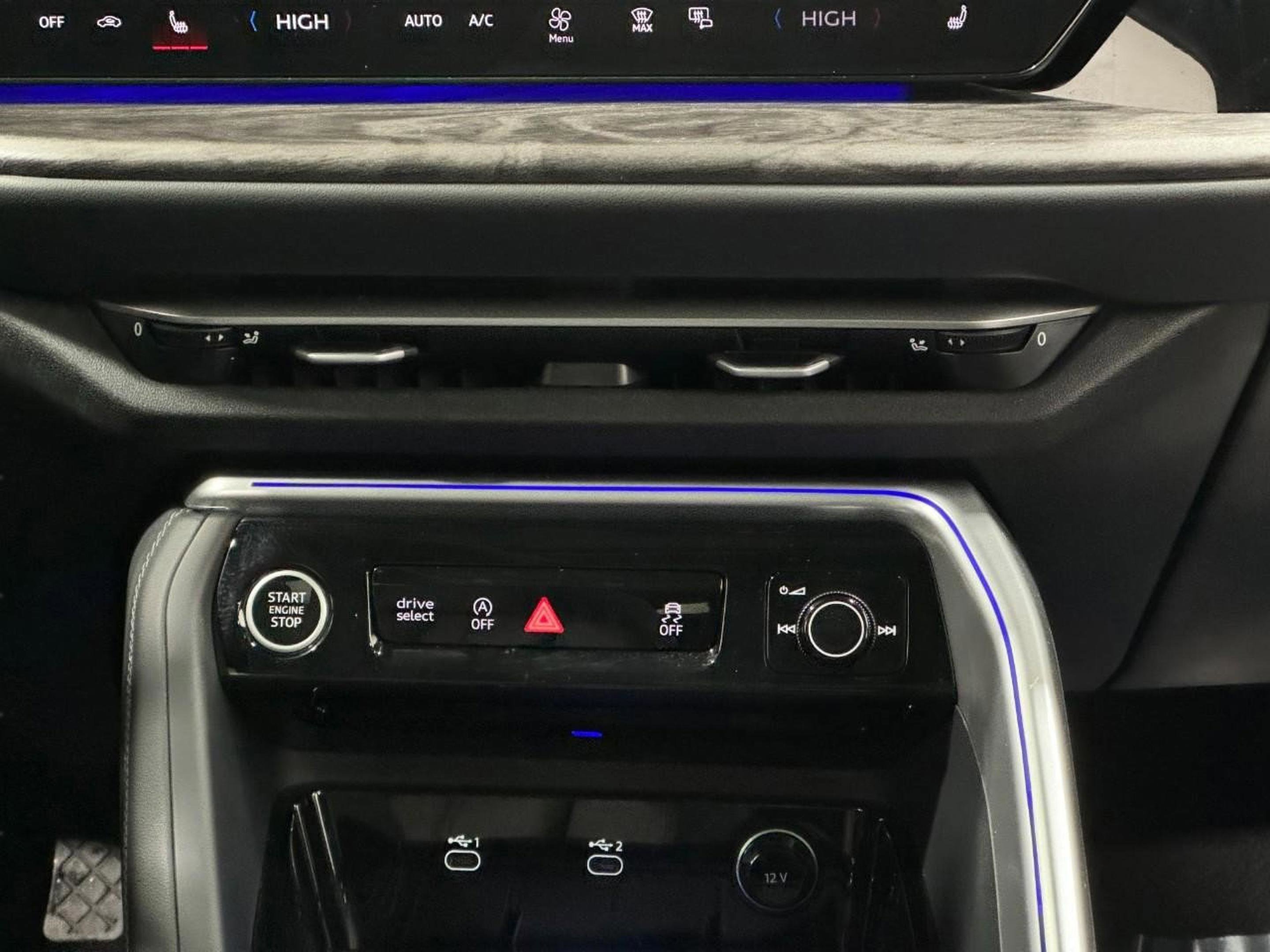 Certified 2025 Audi Q5 Premium w/ Convenience Package image 16