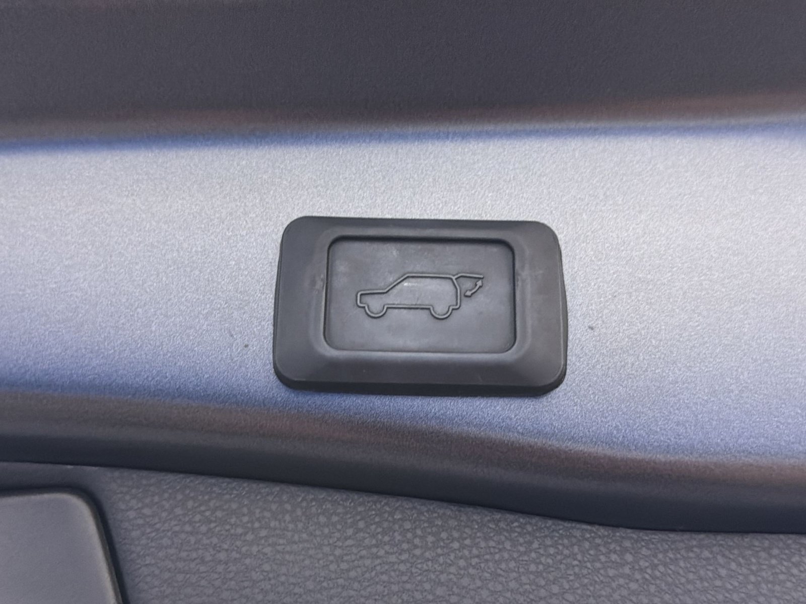 Used 2021 Toyota RAV4 TRD Off-Road AWD/4WD image 33