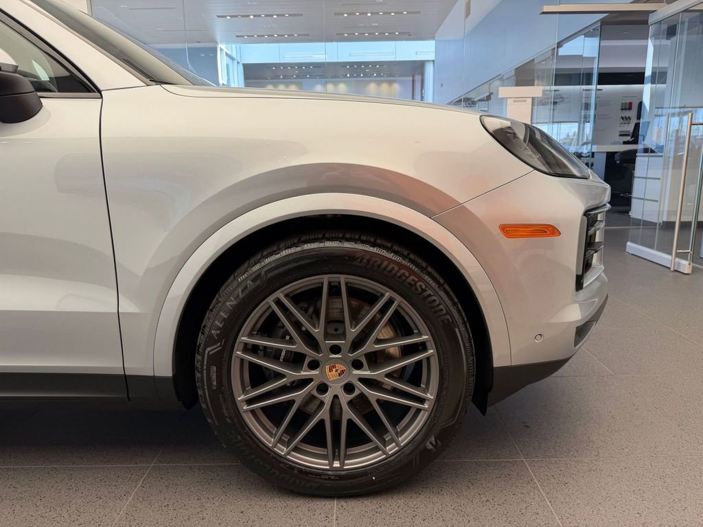 New 2026 Porsche Cayenne AWD/4WD image 27