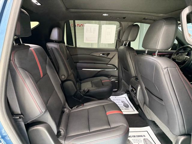 Used 2024 Chevrolet Traverse RS image 20