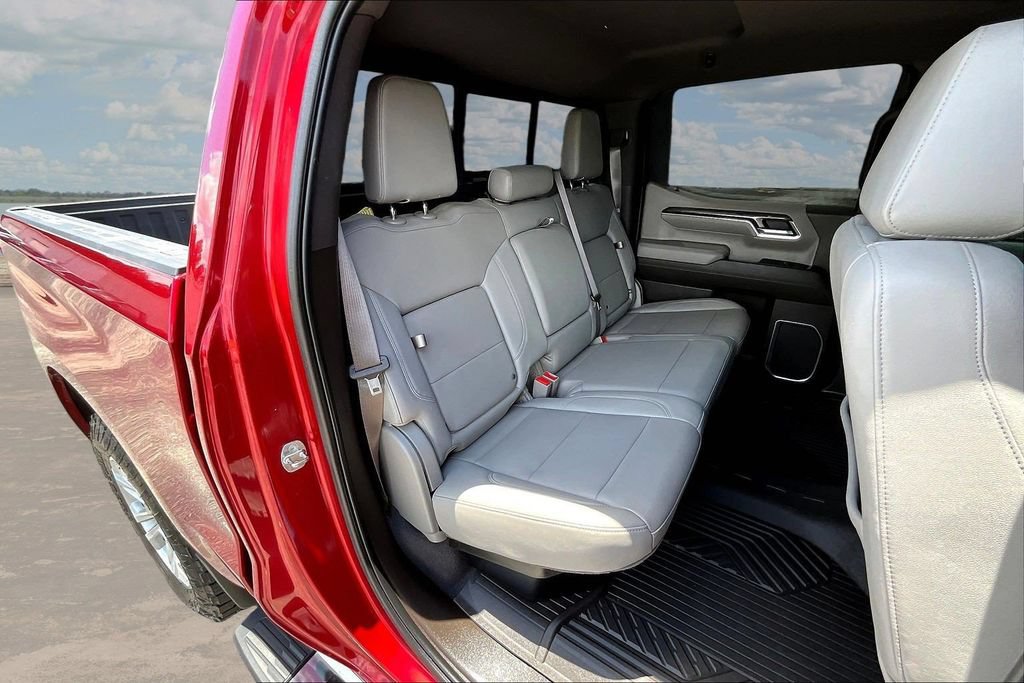 Used 2023 Chevrolet Silverado 1500 LTZ AWD/4WD image 28