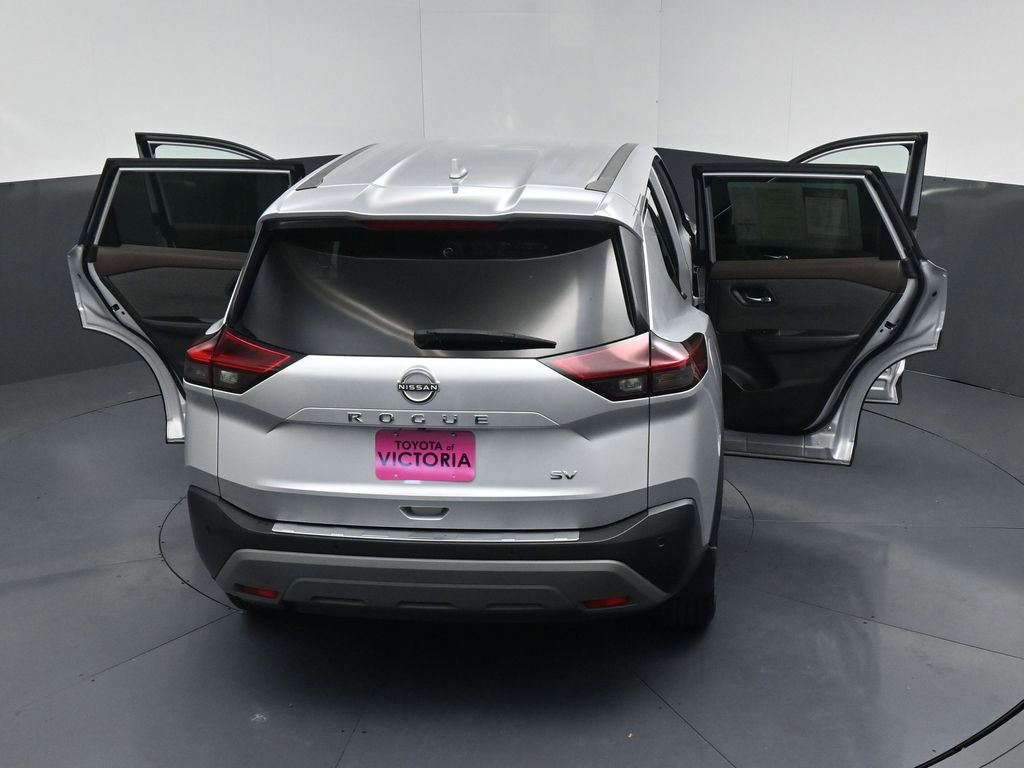 Used 2023 Nissan Rogue SV image 19