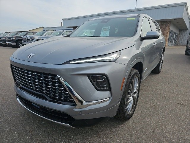 Used 2025 Buick Enclave Avenir w/ Super Cruise Package image 1