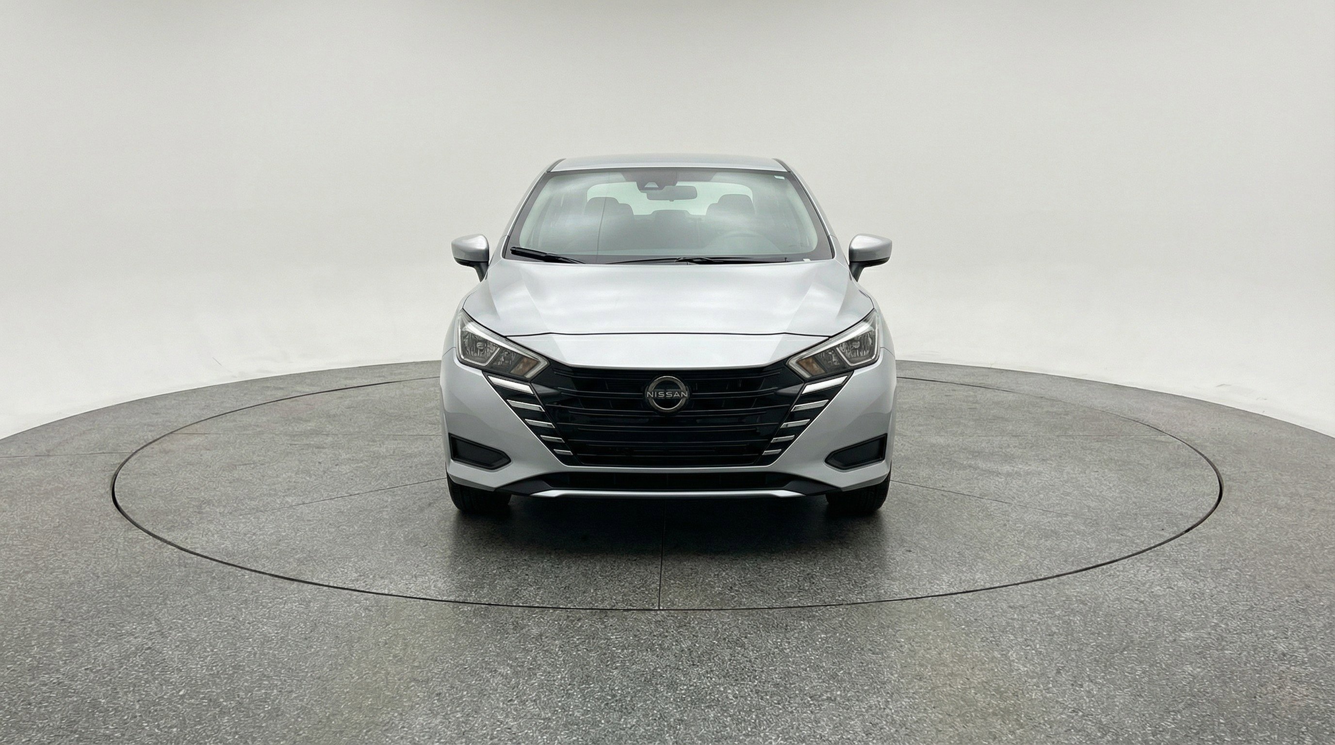 Used 2025 Nissan Versa SV FWD image 2