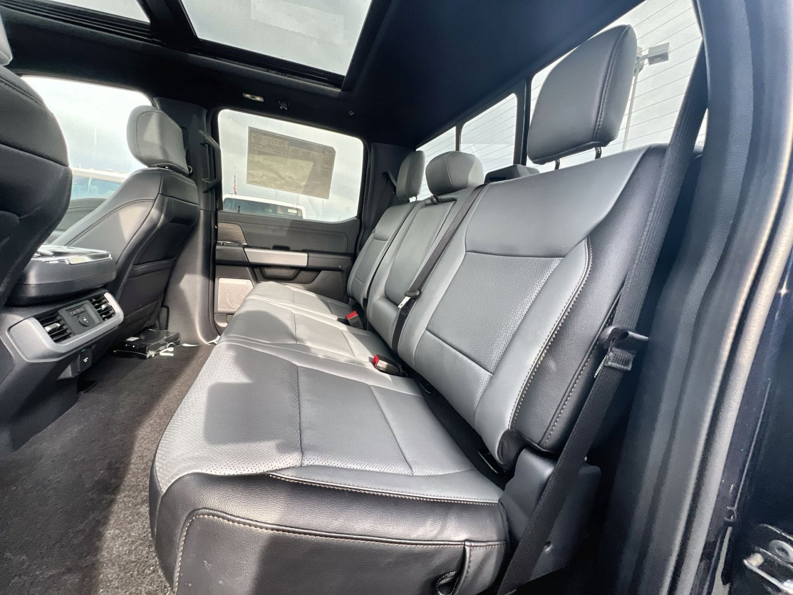 New 2025 Ford F150 Lightning Lariat image 25