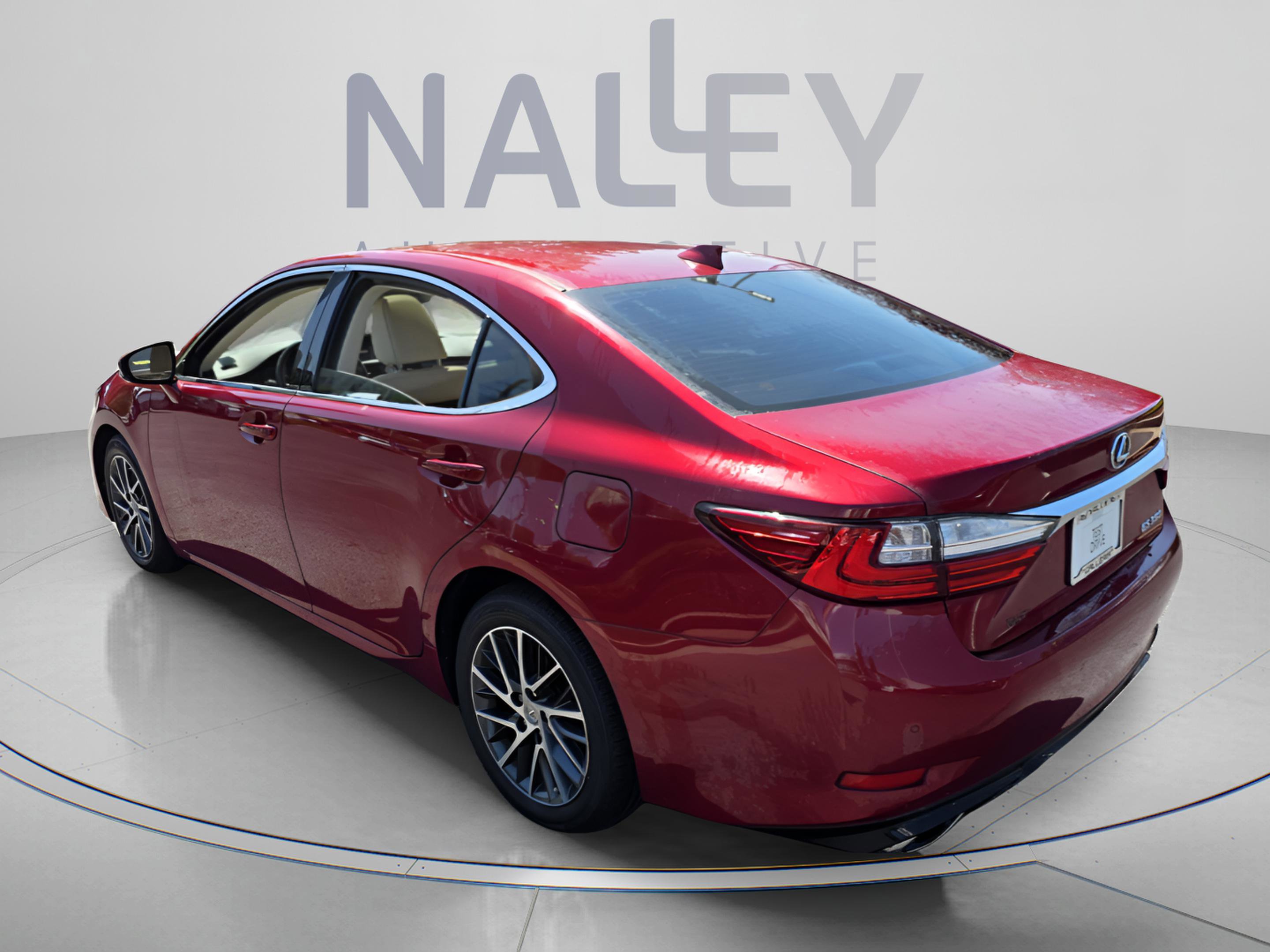 Used 2016 Lexus ES 350 w/ Luxury Package w/Wood Trim FWD image 3