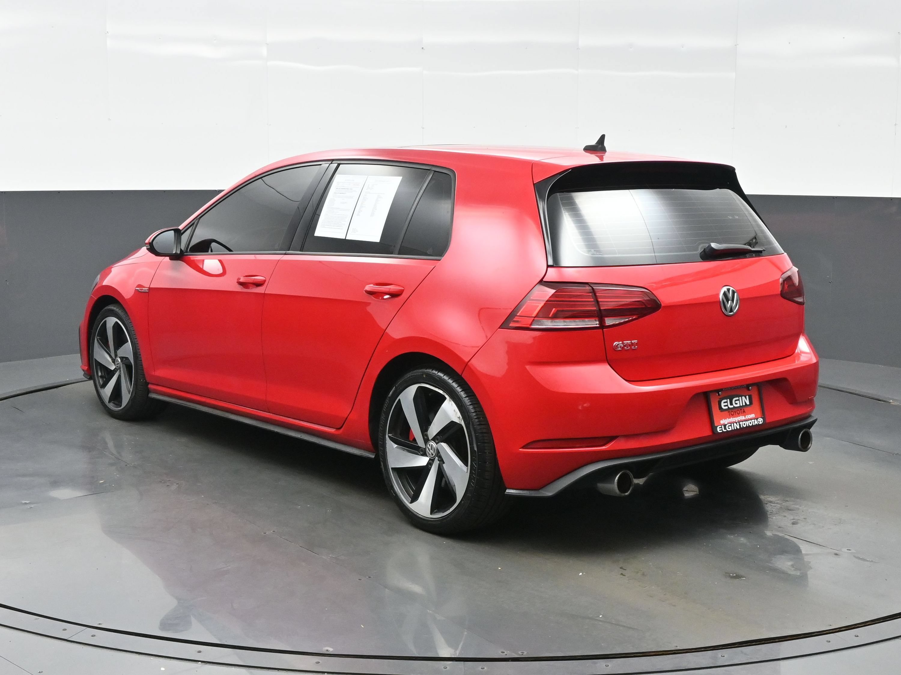 Used 2019 Volkswagen GTI SE w/ SE Experience Package FWD image 4