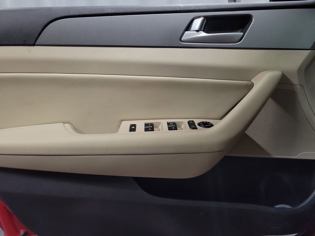 Used 2016 Hyundai Sonata SE FWD image 23