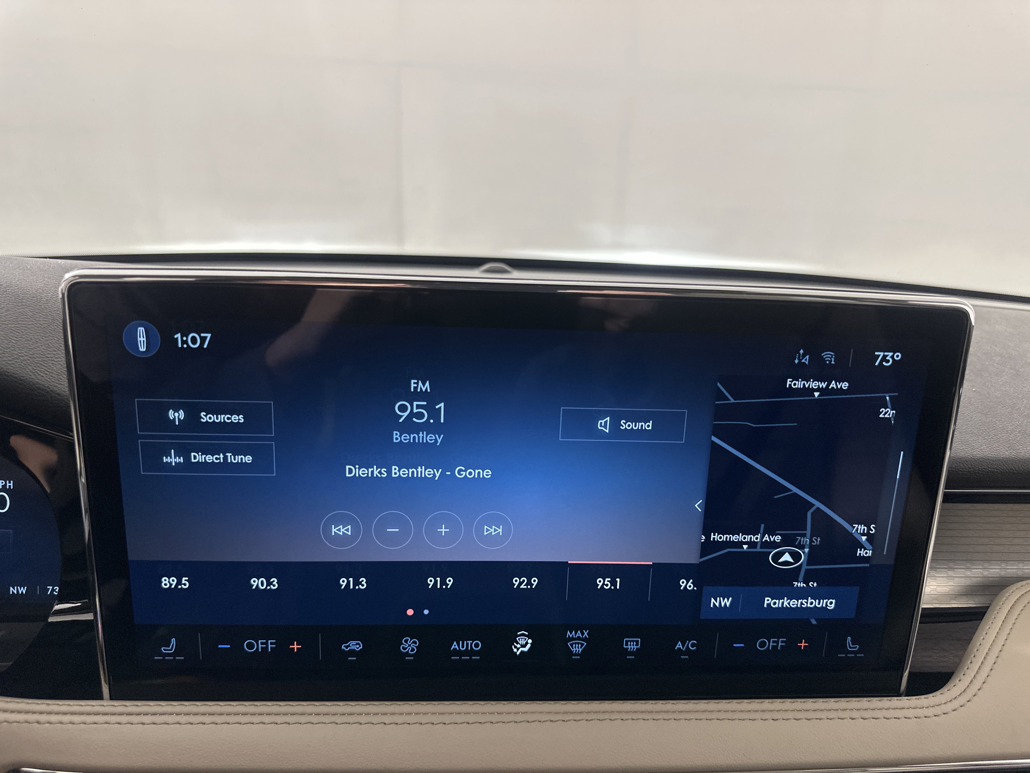 New 2025 Lincoln Corsair AWD image 15