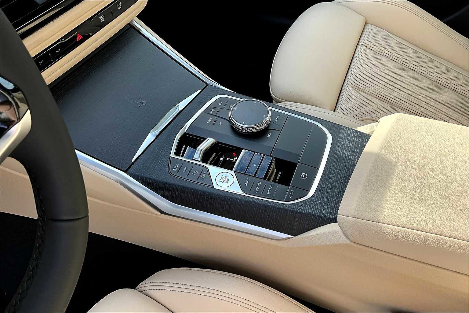 New 2025 BMW 330i Sedan w/ Premium Package image 7