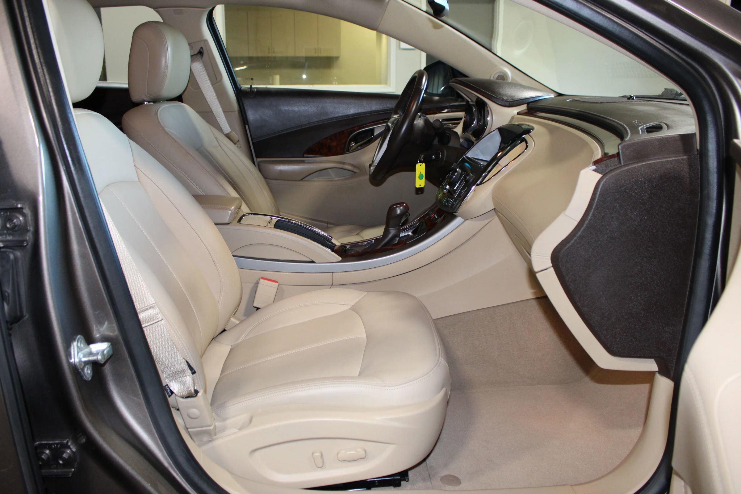 Used 2011 Buick LaCrosse CXL image 20