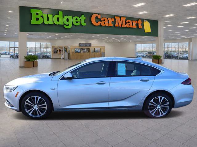 Used 2018 Buick Regal Essence w/ Sights and Sounds Package image 4