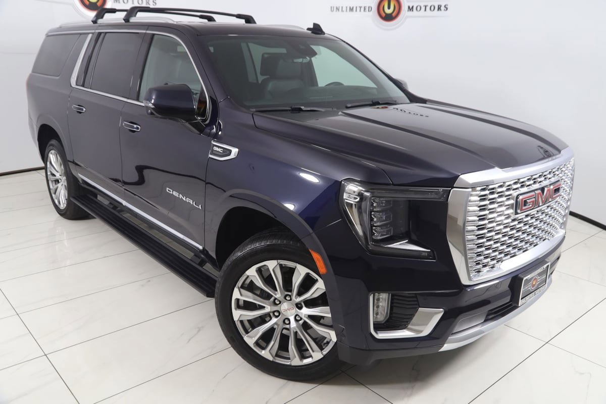 Used 2023 GMC Yukon XL Denali w/ Advanced Technology Package AWD/4WD image 21