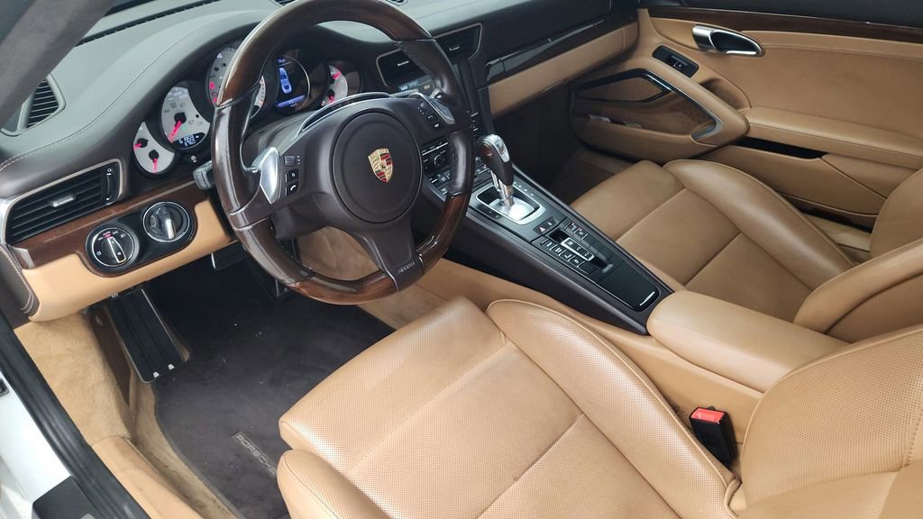 Used 2015 Porsche 911 Turbo S image 11