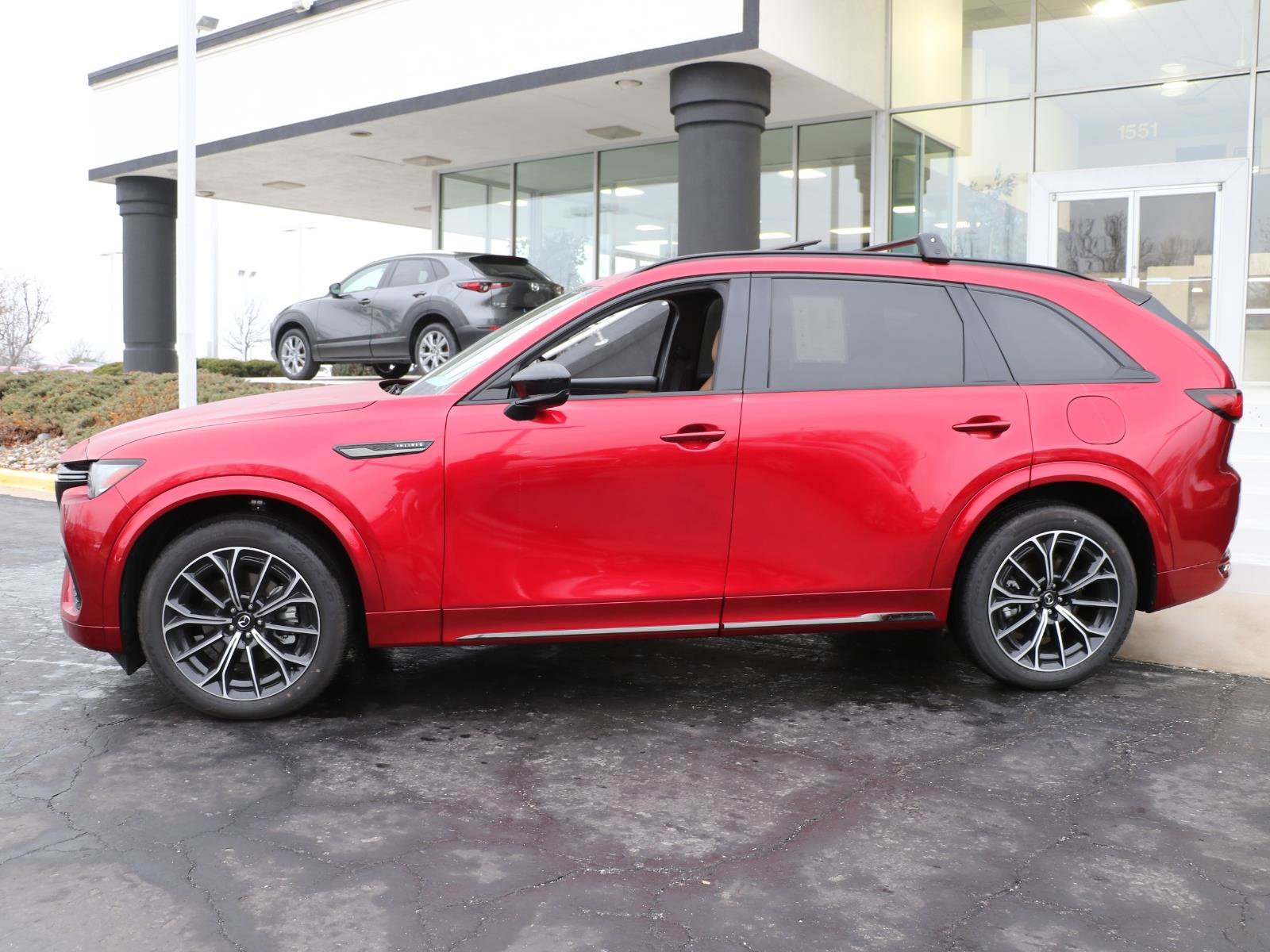 Certified 2025 MAZDA CX-70 3.3 Turbo S w/ Premium Plus image 2