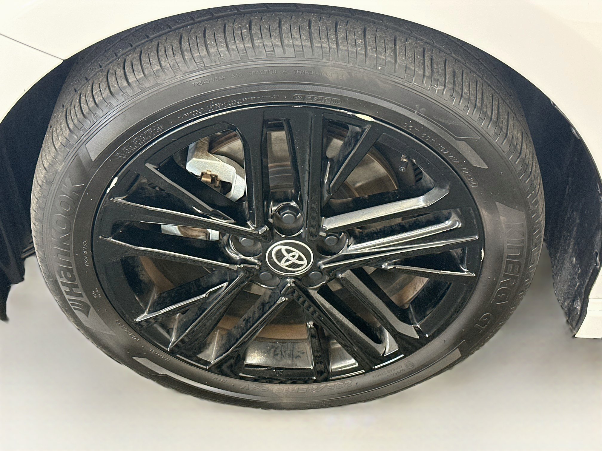 Used 2025 Toyota Camry SE FWD image 35