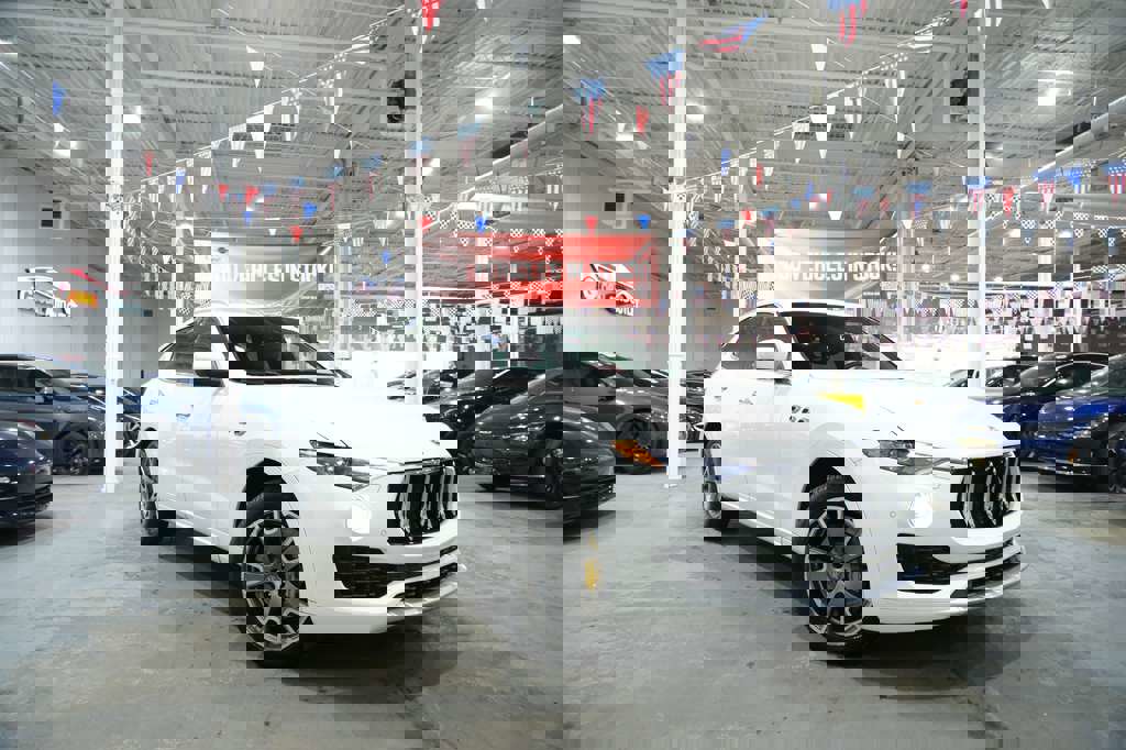 Used 2017 Maserati Levante S image 2