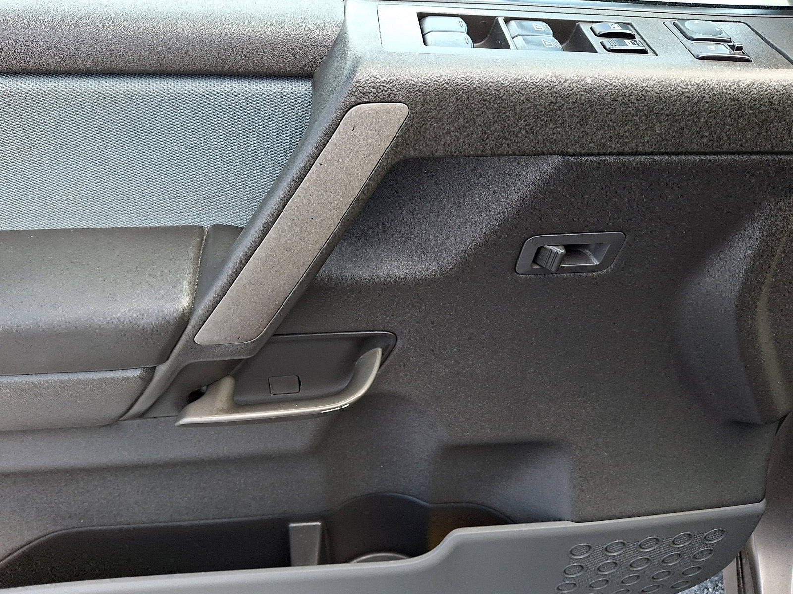 Used 2006 Nissan Titan SE image 12