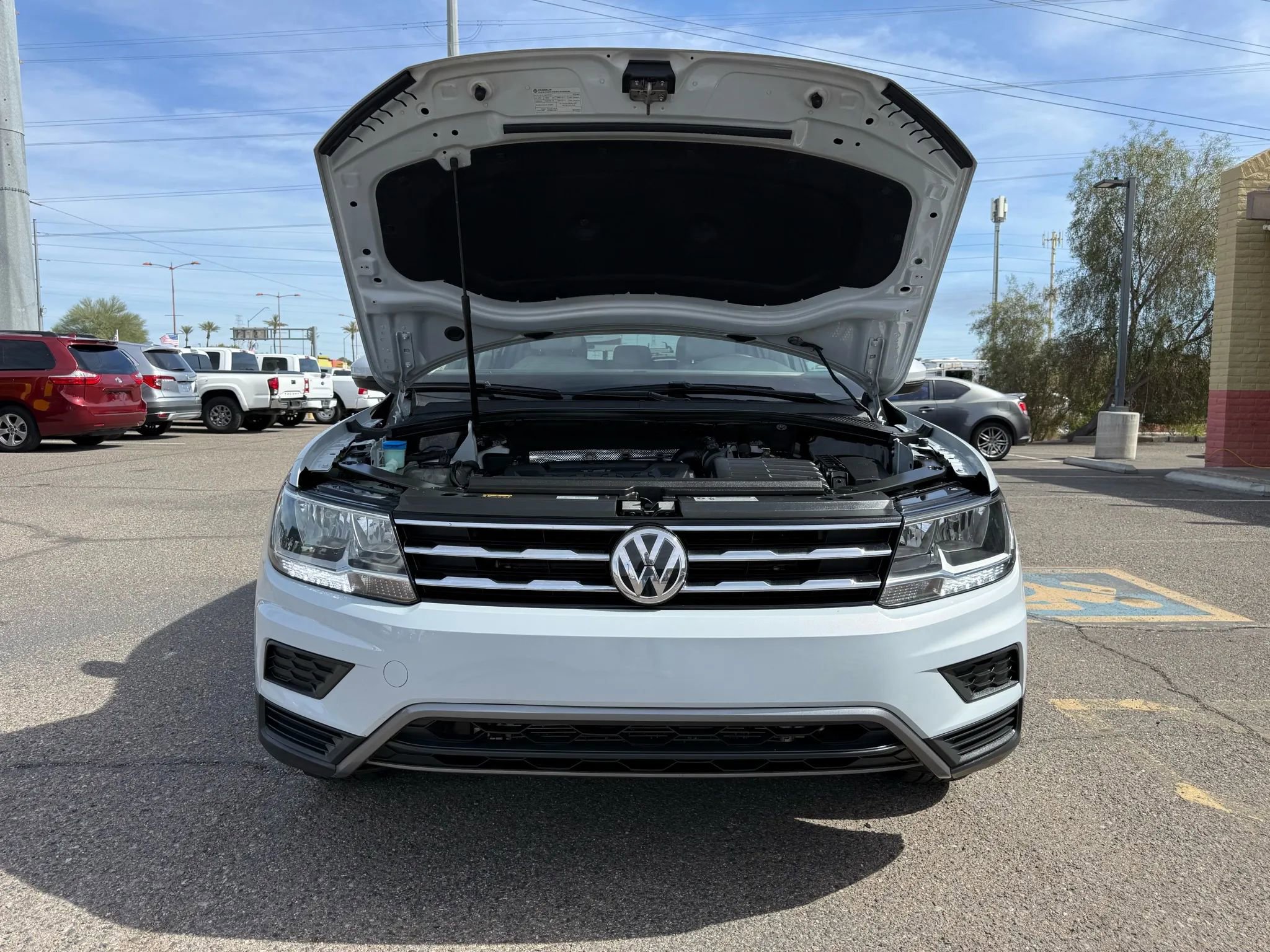 Used 2018 Volkswagen Tiguan SE FWD image 48